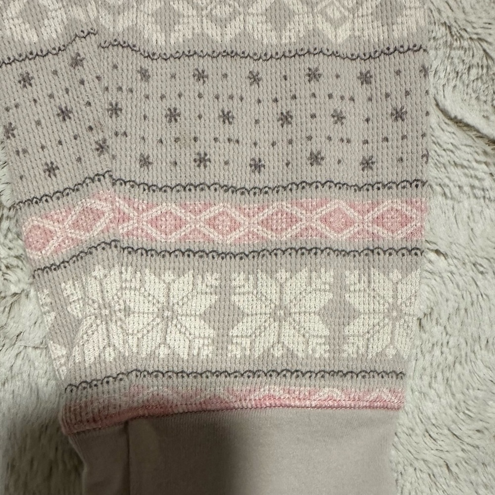 Victoria's Secret Snowflake Print Pink and Gray Pajama Pants - Picture 12 of 12